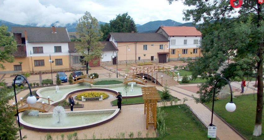Изумително! БГ кмет, който не краде, превърна село в райско кътче! img