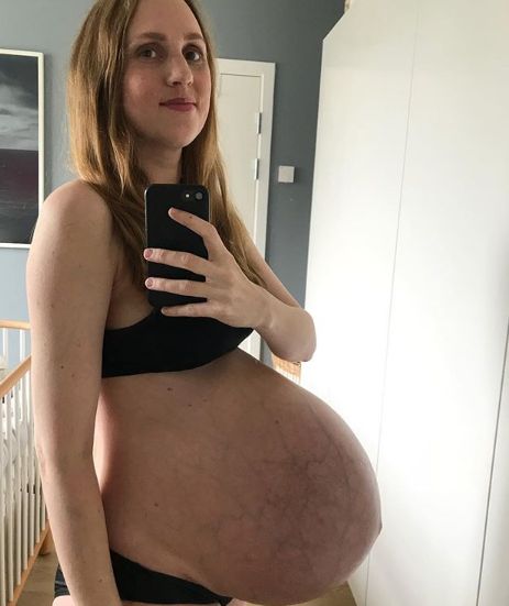 Мария показа какво е да си бременна с тризнаци (СНИМКИ)