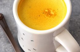 Експерти препоръчват прясно мляко с куркума за добър сън img