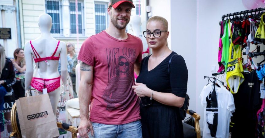 VIKTOR&ROLF x Aubade с гореща модна премиера img